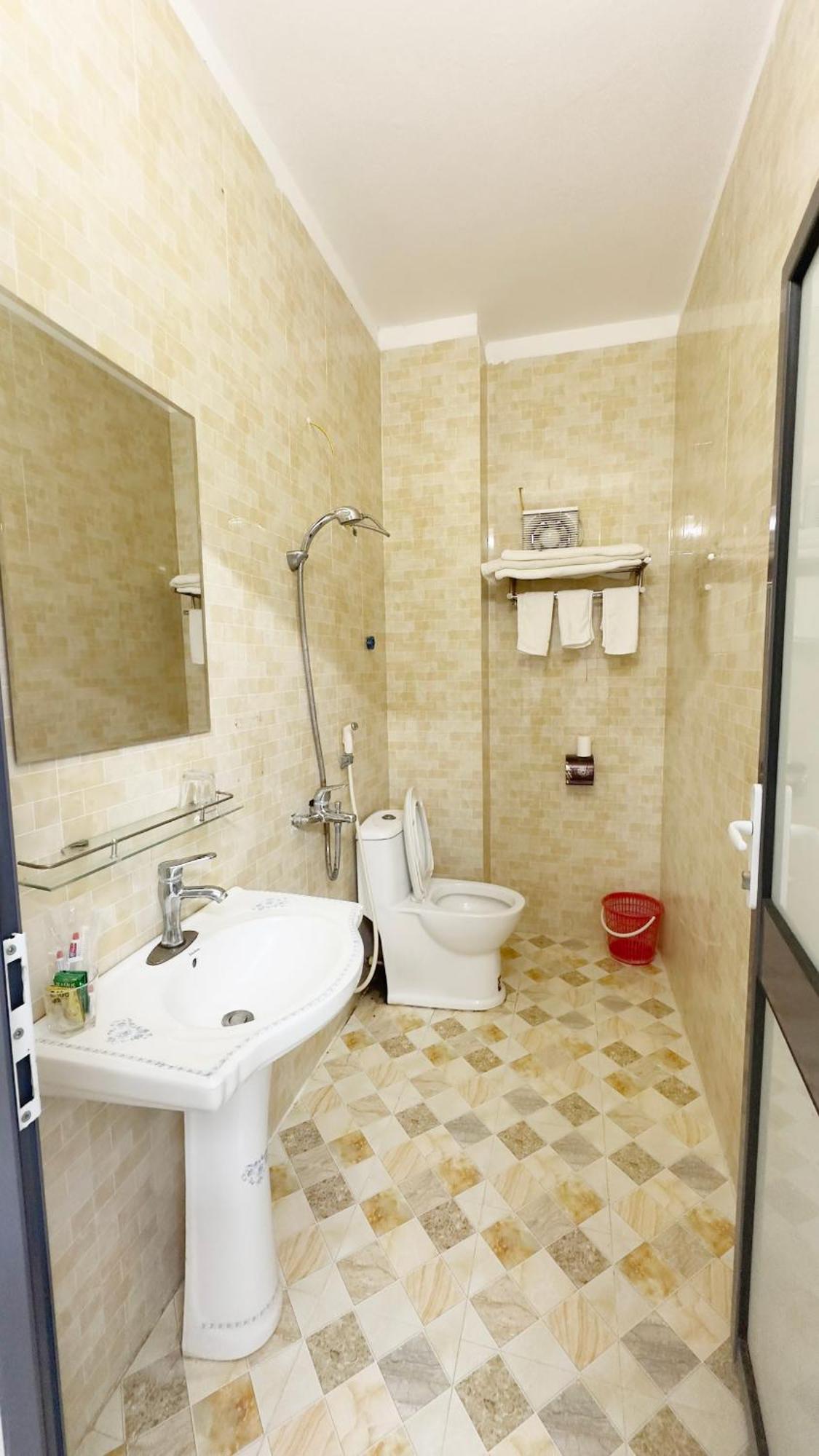 Quy Anh Hotel Bao Lac Town Εξωτερικό φωτογραφία